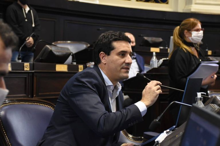 Maximiliano Abad