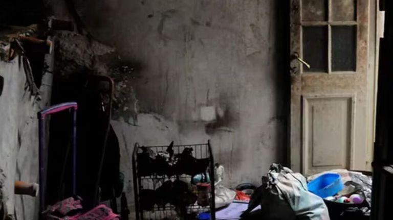 Así quedó la habitación tras el ataque incendiario