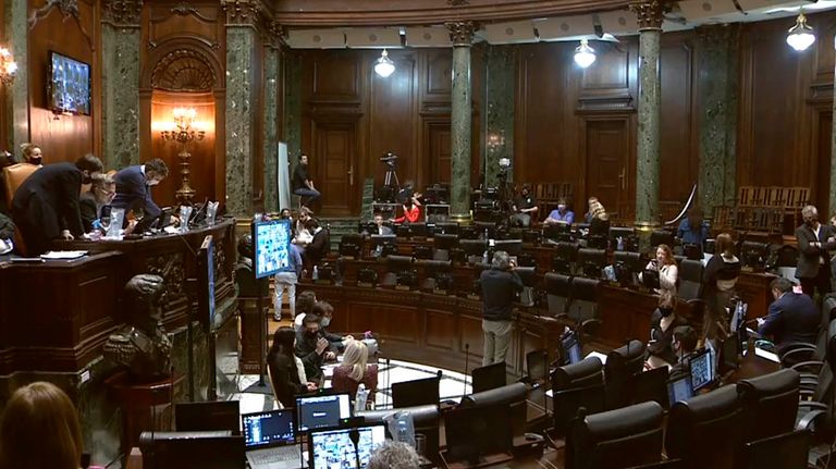 sesión de Legislatura 20201008
