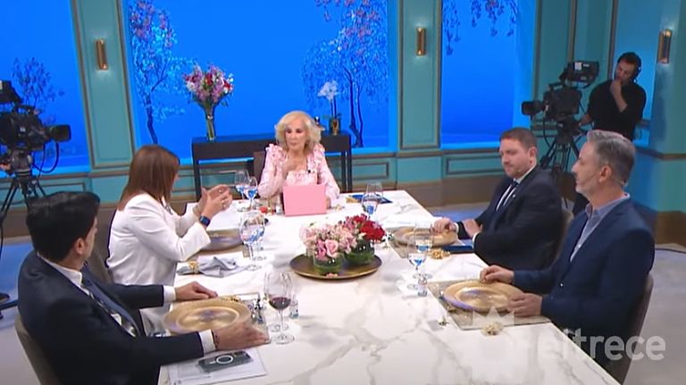 La mesa de Mirtha Legrand, con Patricia Bullrich, Melconian, Viale y Sehinkman.