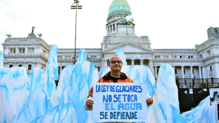 Marcha por ley de glaciares 20260408