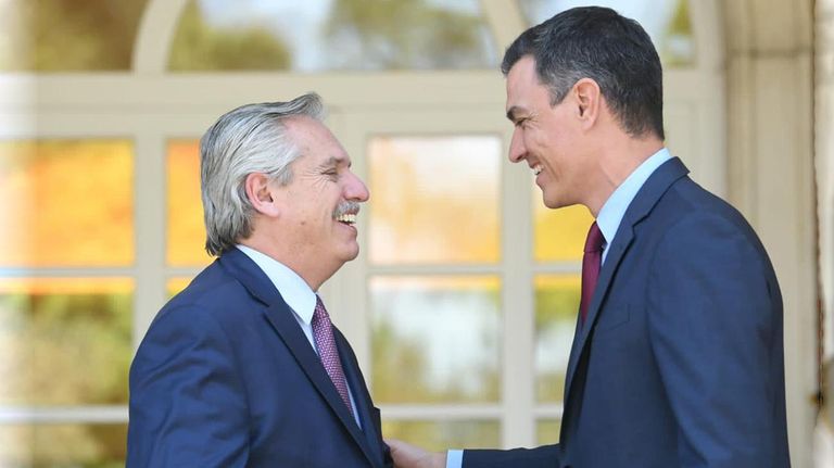Alberto Fernandez en España 20220510
