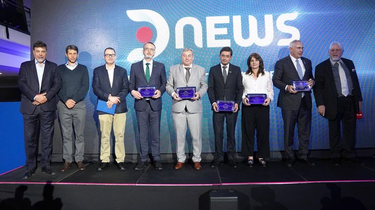 D News