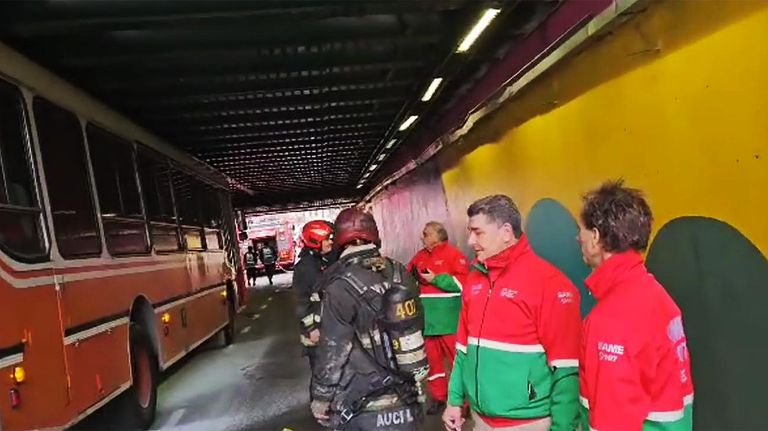 Incendio de micro escolar en Balvanera
