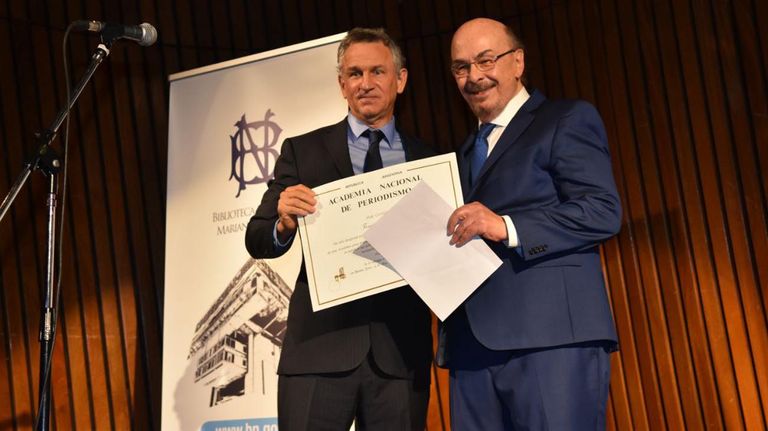 Diplomas de la academia nacional de periodismo 20220519