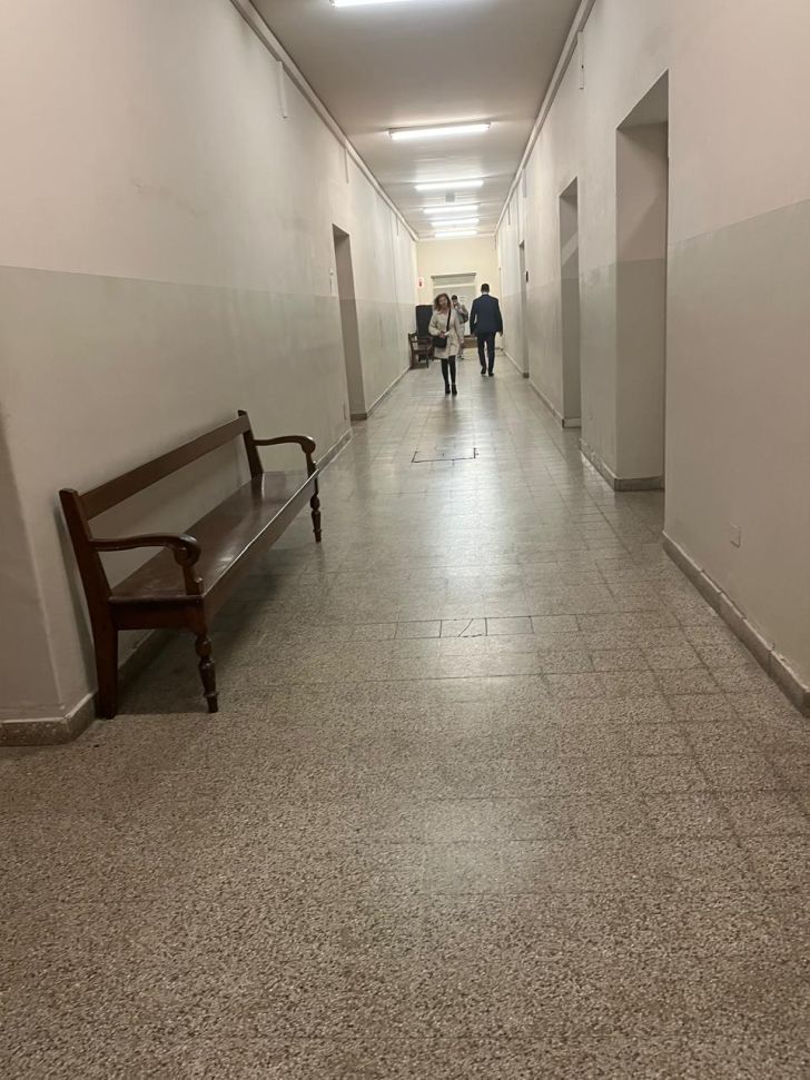 Pasillo subterráneo tribunales
