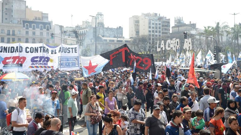La manifestación llega a Av de Mayo y 9 de Julio 09242018