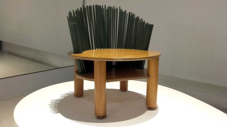 Dar en el Blanco. El mueble de asiento por Ricardo Blanco.