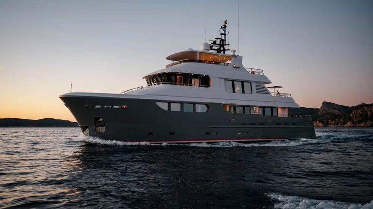 Está en venta el Bandido, el barco del escándalo, de Martín Insaurralde en Marbella.