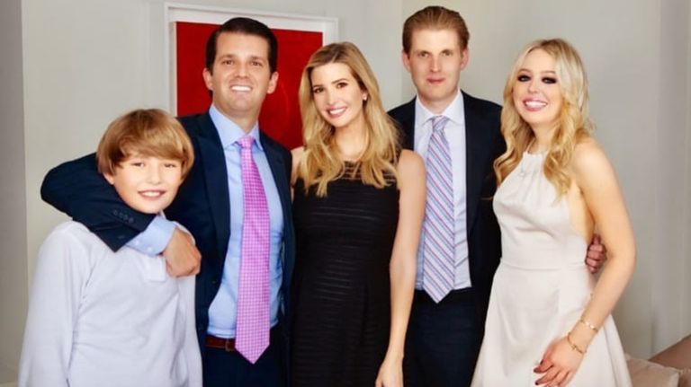 Tiffany Trump junto a sus hermanos