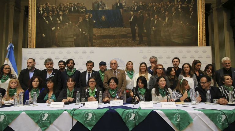 debate aborto discusion legisladores 20180609