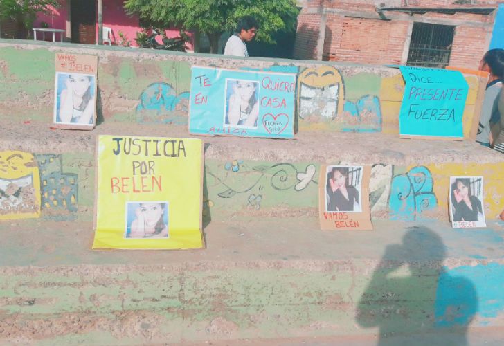 Carteles de apoyo a Belén.