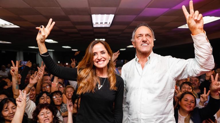 Campaña de Victoria Tolosa Paz y Daniel Scioli