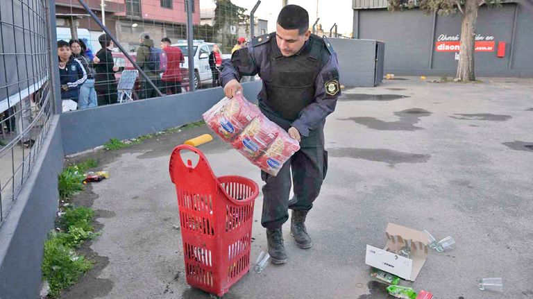 20230826_saqueos_supermercado_cedoc_g