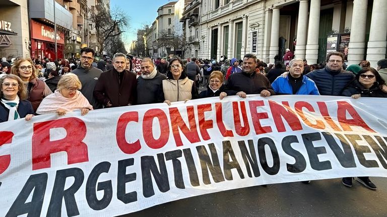 Mestre contra el ajuste de Milei