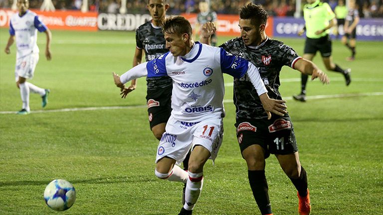 Gloria vs. Bicho 