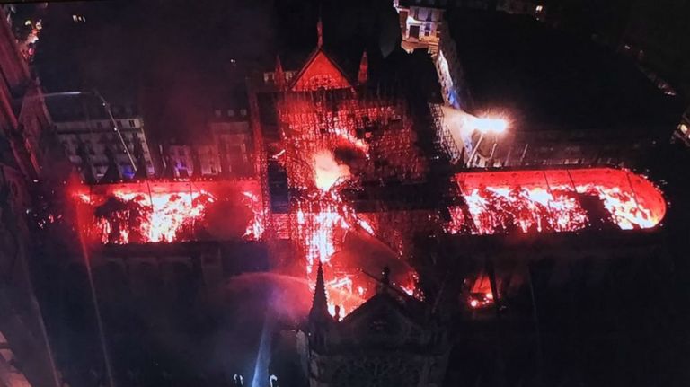 foto dron notre dame 15042019