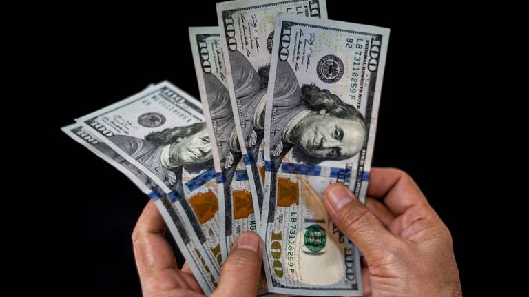 Dólar y paritarias 20230115
