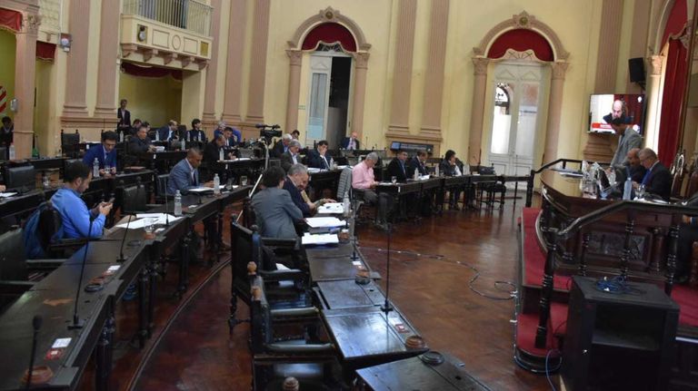 Ley antipiquetes en el senado de Salta