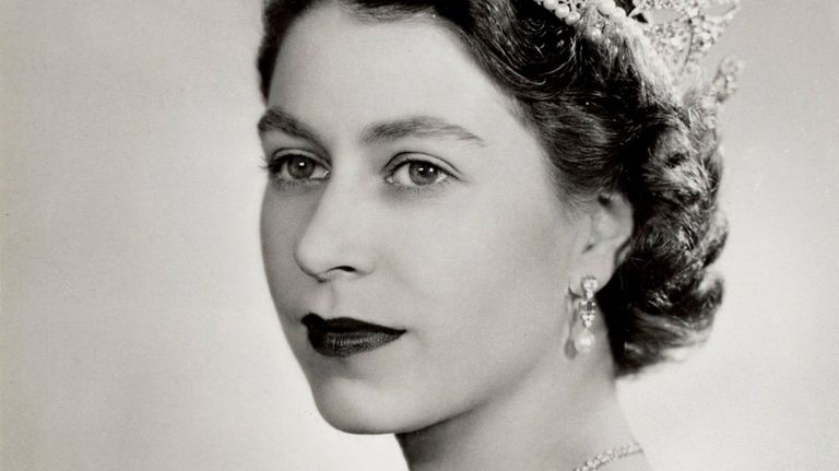 reina isabel ii inglaterra