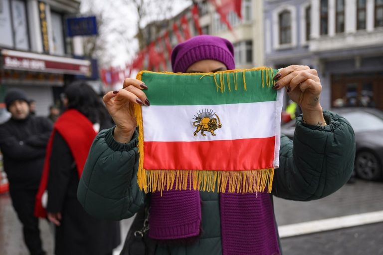 Irán