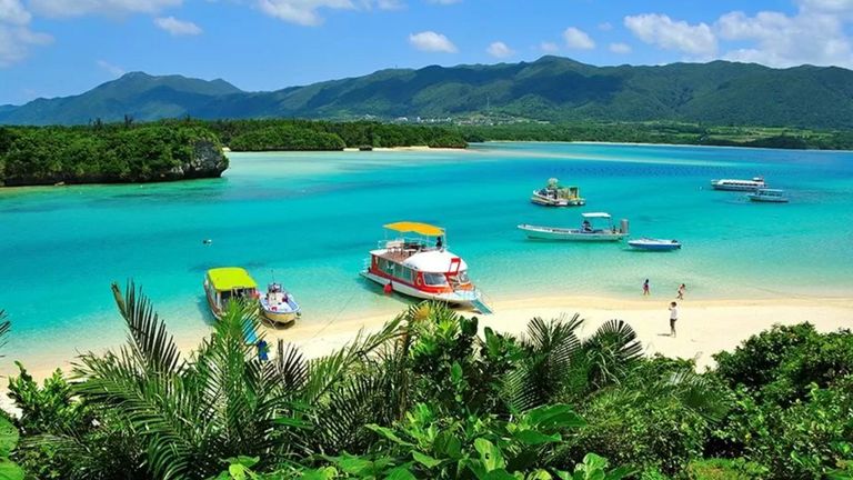 La isla Okinawa en Japón