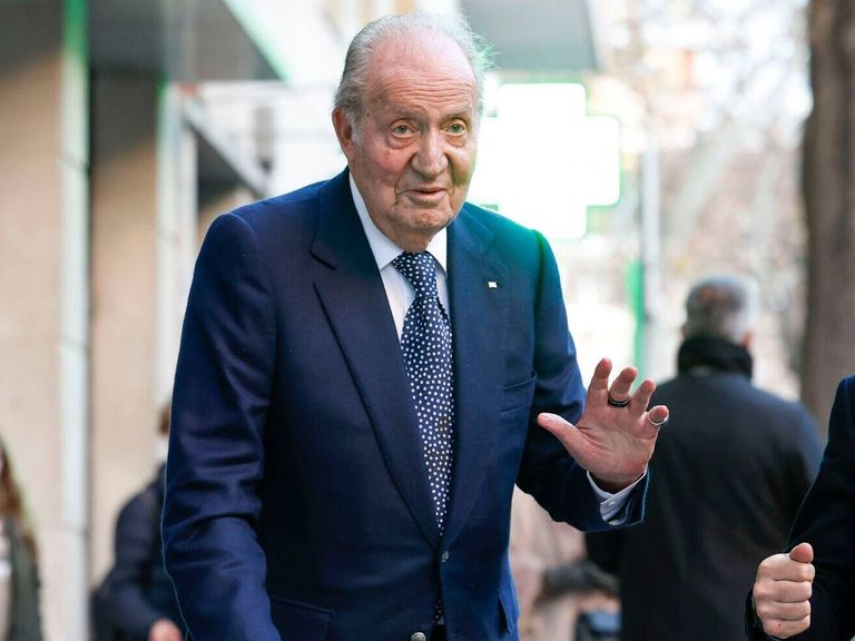 Anillos inteligentes: El accesorio fetiche del rey Juan Carlos, que controla su salud lejos de España