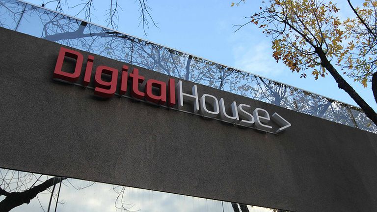 Digital House.