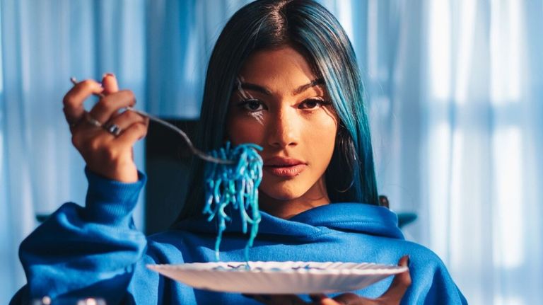 Luana lanzó su primer disco