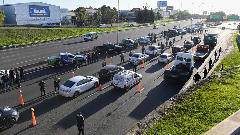 control-vehicular-autopistas-08042020-1
