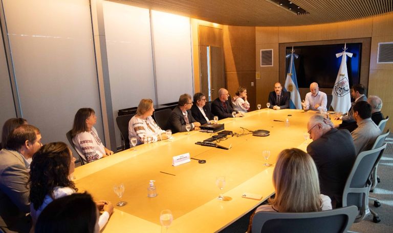 La reunión de Horacio Rodríguez Larreta con algunos representantes de la comunidad ucraniana.