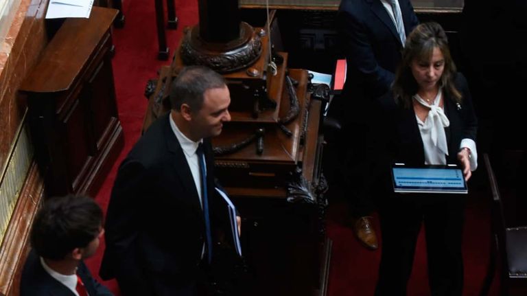 Manuel Adorni durante su informe de gestión en el Congreso de la Nación