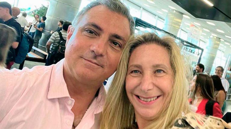 Sebastian Pareja y Karina Milei
