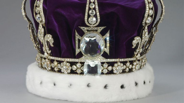 corona reina camilla