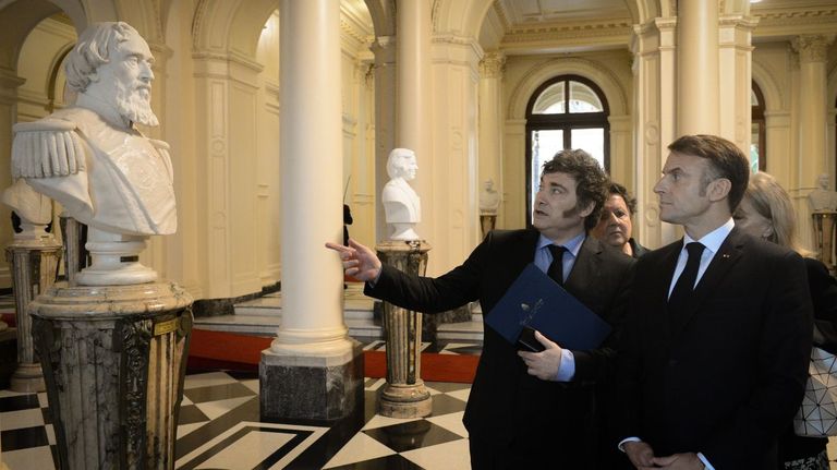 macron milei