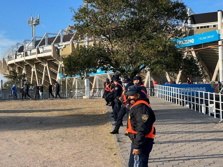 Policía Estadio Kempes