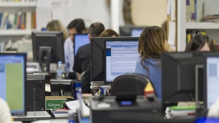 El Gobierno iniciará los exámenes de idoneidad para más de 40.000 empleados públicos