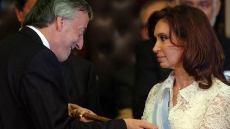 nestor entrega mando a cristina kirchner g_20210218