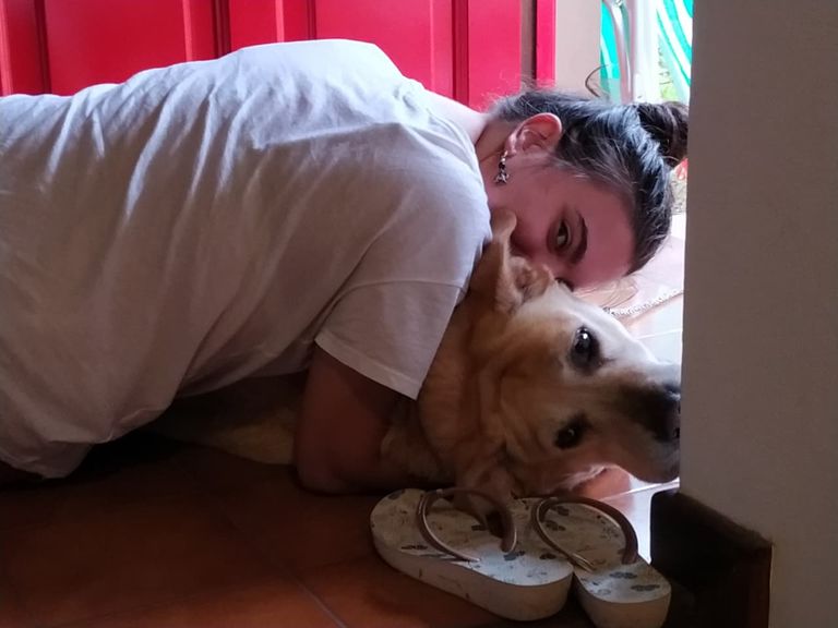 joven y perro