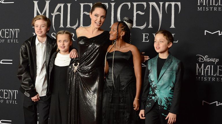 Angelina Jolie cumple 45