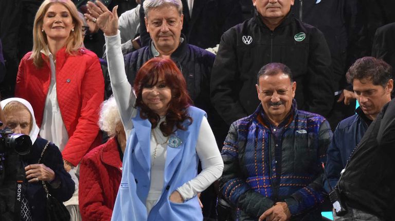 25 DE MAYO PLAZA 20230525