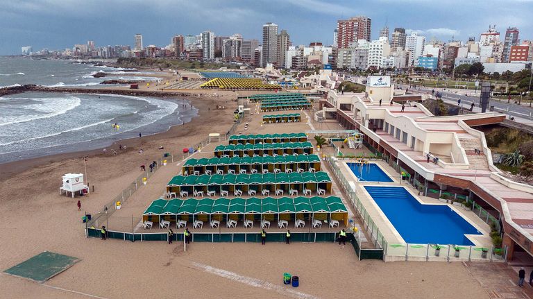 Mar del Plata y los principales centros turísticos del país se preparan para recibir a los turistas.