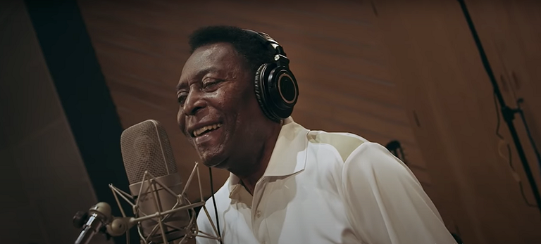 Pelé cine y música 20221229