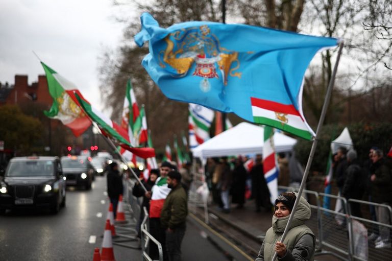 Irán