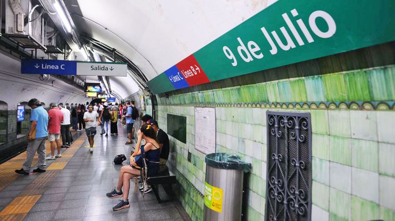 2023_01_21_subte_pasillo_marcelosilvestro_g