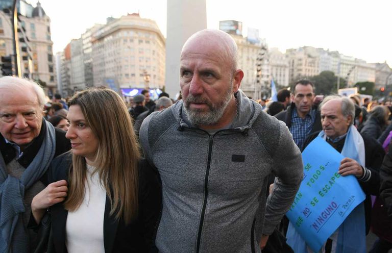 Banderazo contra el Gobierno. 