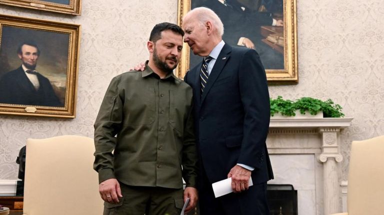 Volodímir Zelenski y Joe Biden