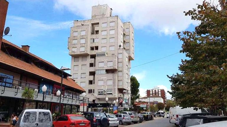 Joven de 25 años que murió tras caer 10 pisos en un edificio en Pinamar 20211114
