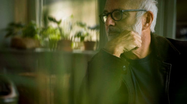 La versión de Einaudi está interpretada únicamente con el piano 20230203