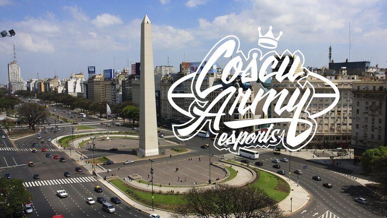 Coscu invitó a Momo a stremear desde el Obelisco